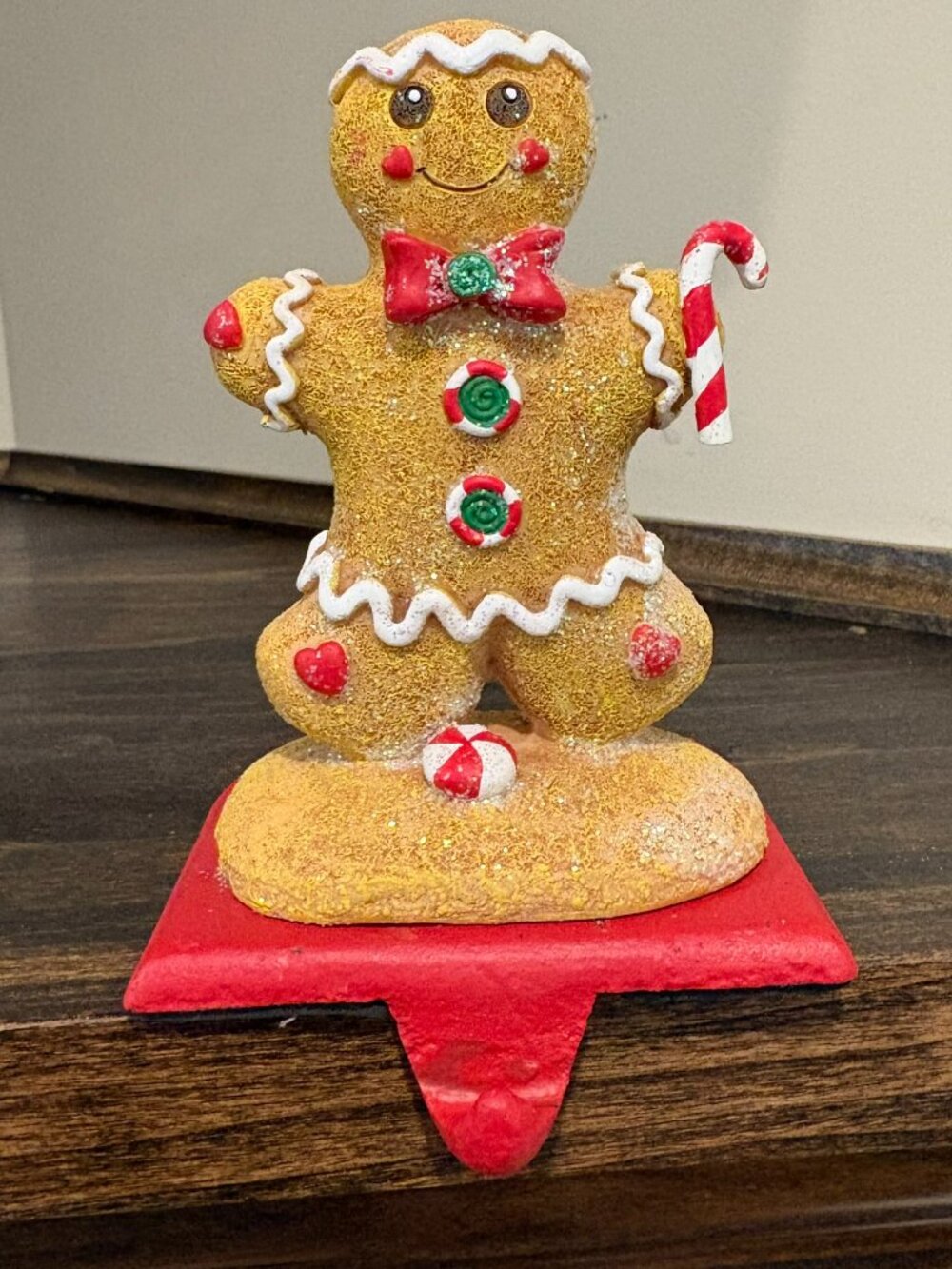 Christmas 2007 Gingerbread boy, cast iron stocking holder, 5.5" tall